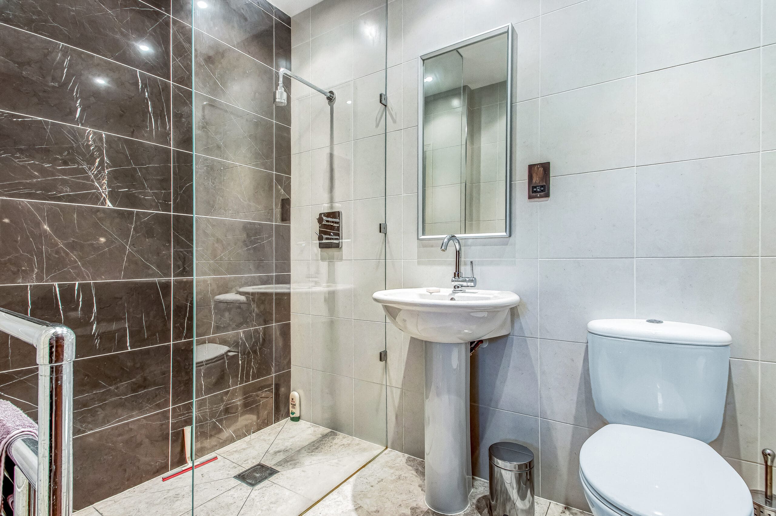 Ollerbarrow Road, Hale - VitalSpace