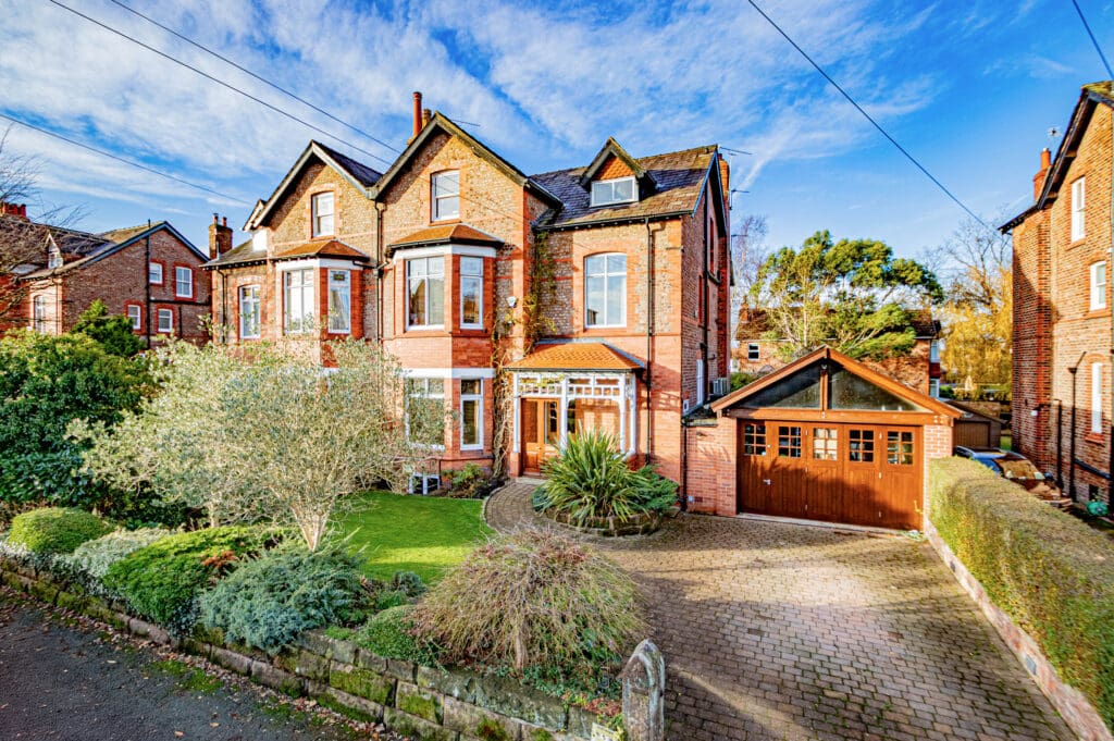 Ollerbarrow Road, Hale Image