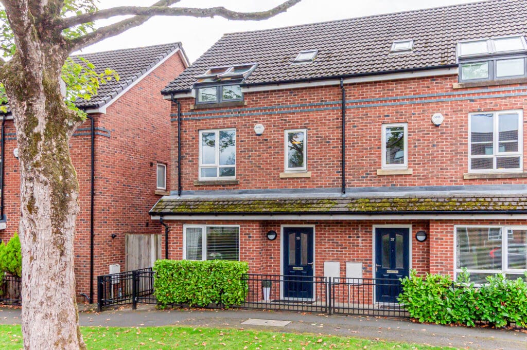 Calderbank Avenue, Flixton Image