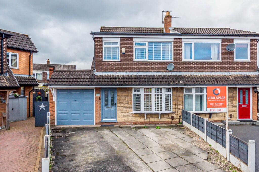 Corfe Close, Flixton Image