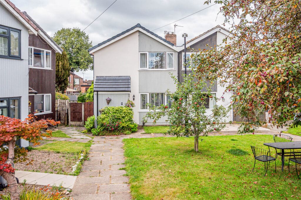Bridle Close, Flixton Image