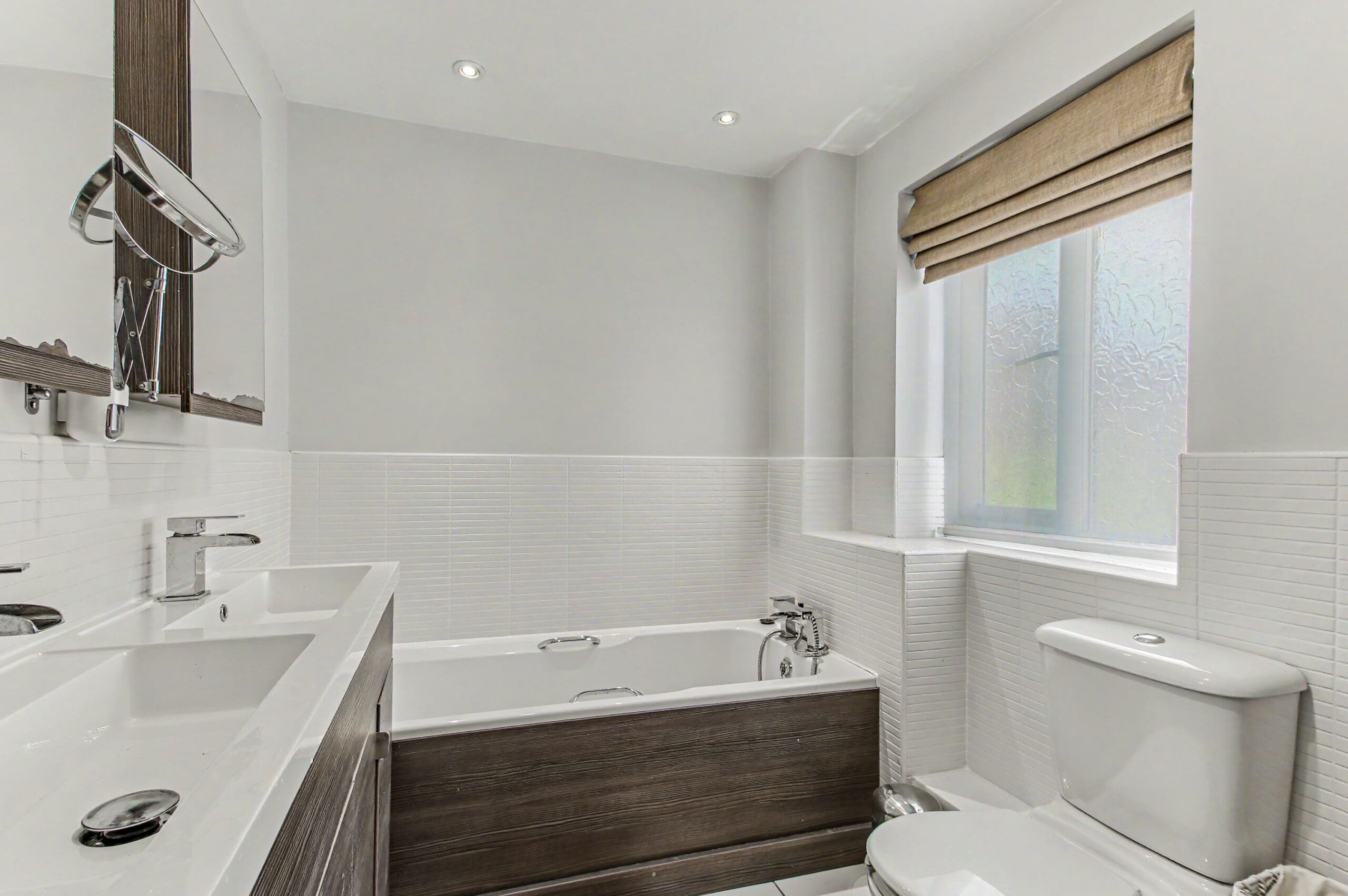 Mona Way, Irlam - VitalSpace