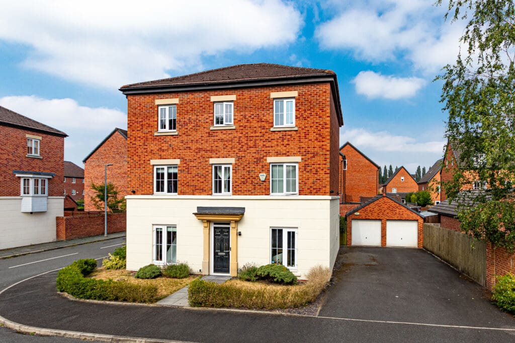 Mona Way, Irlam Image