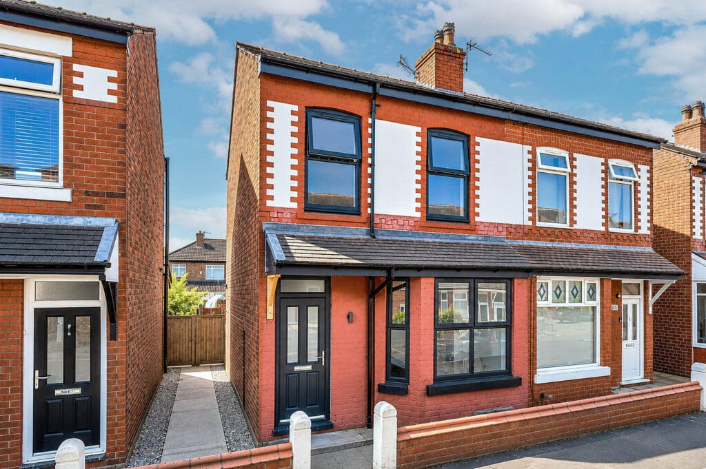 Link Avenue, Urmston Image