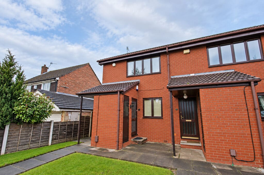 Roslyn Avenue, Flixton Image